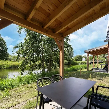 Ferienhaus New With Sauna Near The Water